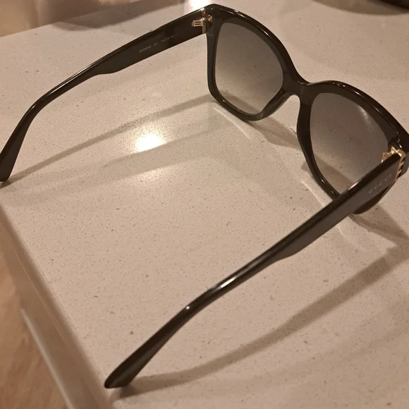 REDUCED!  Gucci Women's Black Sunglasses - Picture 4 of 4